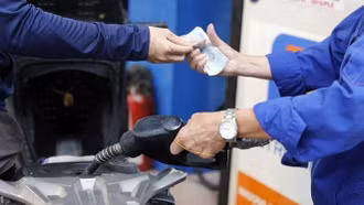 Giảm thuế xăng dầu 0%: Trợ lực cho nền kinh tế và người dân