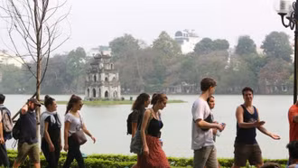 Cảnh báo nguy cơ lừa đảo trực tuyến vào mùa cao điểm du lịch