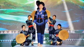 “Lúng liếng non cao” – show thời trang tôn vinh văn hóa vùng cao Tây Bắc