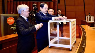 Quốc hội quyên góp ủng hộ đồng bào vùng lũ lụt