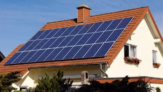 Điện lực miền Bắc tiếp nhận 164,6 MW điện mặt trời mái nhà đăng ký