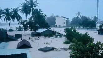 Mưa lũ khiến 85 nhà hư hỏng, 20.454 nhà ngập tại khu vực miền Trung