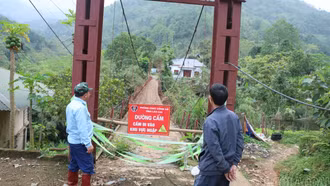 Khẩn trương đầu tư thay thế cầu treo xuống cấp