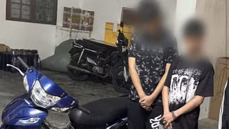 Bắt nhóm đạo chích lợi dụng mưa bão đột nhập nhà hàng trộm két sắt