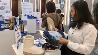 Người Việt chi hơn 7 triệu tỷ đồng cho tiêu dùng và dịch vụ trong năm 2025