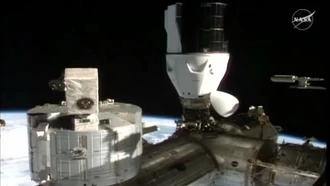 Tàu vũ trụ Dragon ghép nối thành công với trạm ISS