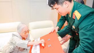 Nguyên Phó Chủ tịch nước Nguyễn Thị Bình bỏ phiếu: Cử tri đặc biệt gắn bó với Quốc hội từ khóa I