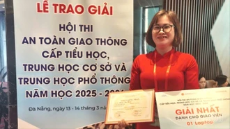Cô giáo Nông Thị Hiền giành giải Nhất cuộc thi "An toàn giao thông cho nụ cười trẻ thơ"