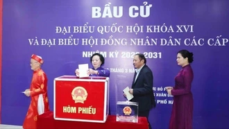 Lãnh đạo Đảng, Nhà nước, MTTQ Việt Nam bỏ phiếu tại các điểm bầu cử ở Hà Nội