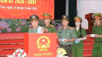 Toàn dân đi bầu cử - biểu tượng của sức mạnh đại đoàn kết toàn dân tộc