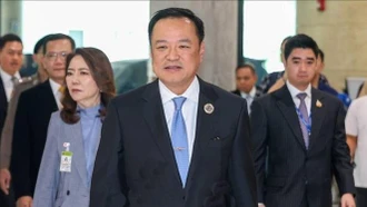 Thủ tướng Thái Lan cảnh báo có thể giải tán Quốc hội sớm hơn dự kiến