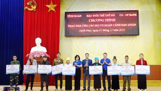 Trao 540 triệu đồng hỗ trợ xây nhà cho 9 hộ nghèo tại xã Hạnh Phúc