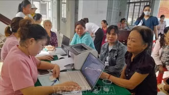 Hướng tới tầm nhìn toàn diện trong chăm sóc sức khỏe bà mẹ, trẻ em