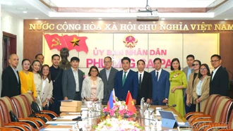 Lãnh đạo phường Sa Pa tiếp và làm việc với đoàn đại biểu chính quyền thành phố Danao, Philippines