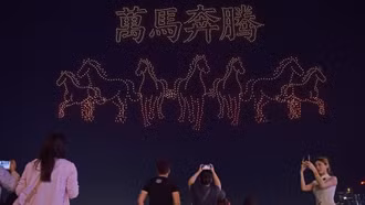 Châu Á rộn ràng đón Tết, du lịch và mua sắm cùng 'nóng'