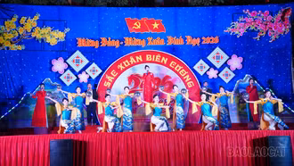 Lào Cai yêu cầu "ăn Tết gọn, làm việc sớm, vào việc ngay"