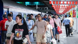 Từ 26/3, giá vé hành khách đi tàu hoả tăng thêm 3%