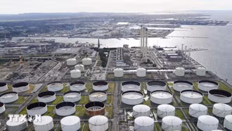 Giá dầu thế giới giảm mạnh dù căng thẳng ở Trung Đông gia tăng