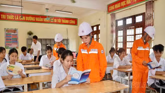 Văn Bàn: Gần 500 học sinh được trang bị "bí kíp" phòng tránh tai nạn điện