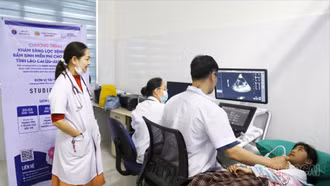 Lào Cai: 857 trẻ em được khám sàng lọc miễn phí dị tật tim bẩm sinh