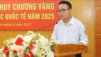 Hai lần mang vinh quang cho Việt Nam trên đấu trường Olympic Toán học Quốc tế