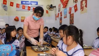 Học sinh trường phổ thông nội trú sẽ được hỗ trợ tiền ăn, sinh hoạt phí