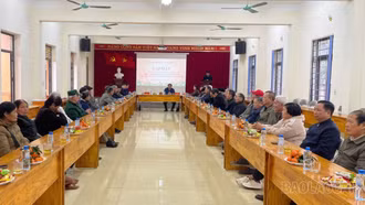 Xã Lục Yên gặp mặt, tặng quà người có uy tín nhân dịp Tết Bính Ngọ 2026