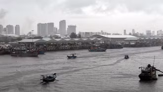 Áp thấp nhiệt đới có khả năng mạnh lên thành bão đi vào Biển Đông