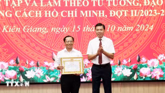 Phát huy vai trò của báo chí trong đấu tranh bảo vệ nền tảng tư tưởng của Đảng