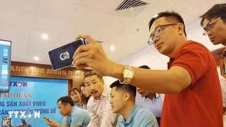 Xây dựng Tổ hợp báo chí truyền thông đóng vai trò định hướng dư luận xã hội