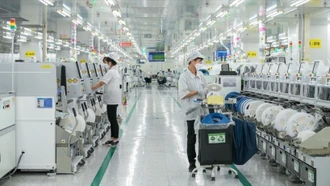 Sản xuất công nghiệp tháng Tám tiếp tục tăng trưởng 2,2%