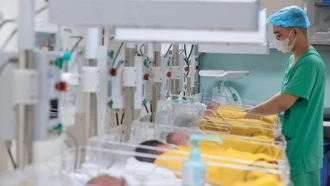 Mở cuộc vận động với thông điệp "yêu nước là sinh đủ 2 con"