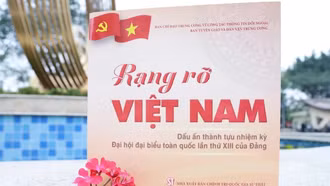 "Rạng rỡ Việt Nam": Dấu ấn thành tựu nhiệm kỳ Đại hội XIII của Đảng