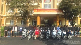 Công an xã Văn Bàn xử lý 28 thanh thiếu niên tụ tập gây mất trật tự công cộng