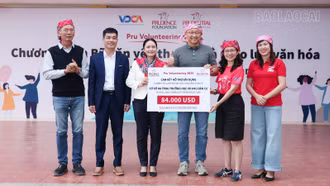 Prudential Việt Nam khảo sát để hỗ trợ xã Văn Chấn xây dựng cơ sở hạ tầng trường học và khu dân cư