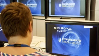 Phá đường dây bóc lột lao động xuyên quốc gia, bắt 54 nghi phạm