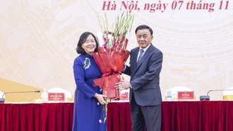 Bà Bùi Thị Minh Hoài giữ chức Chủ tịch Ủy ban Trung ương MTTQ Việt Nam