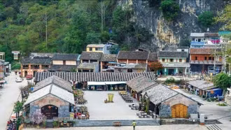 Phố cổ Đồng Văn - viên ngọc nằm giữa vùng di sản cao nguyên đá