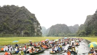 Thúc đẩy phát triển du lịch, bảo đảm thực hiện tốc độ tăng trưởng hai con số