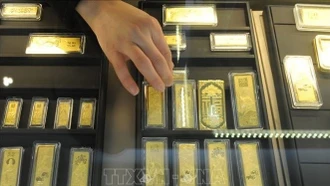 Giá vàng giảm nhẹ khi triển vọng các cuộc đàm phán thương mại lạc quan