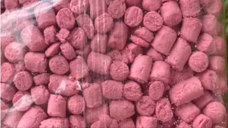 Bé 20 tháng tuổi suýt mất mạng vì uống nhầm thuốc diệt cỏ dạng viên