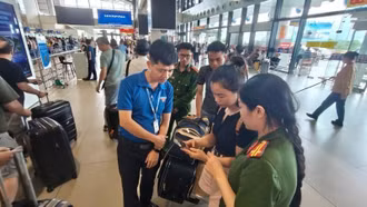 Ứng dụng định danh, xác thực điện tử, nhận diện sinh trắc học phục vụ làm thủ tục lên tàu bay