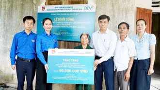 Bổ sung gần 2.000 tỷ đồng để các địa phương hỗ trợ nhà ở cho người có công