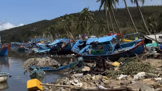 Bão số 13 và hoàn lưu bão làm 179 tàu bị sóng đánh chìm, hư hỏng