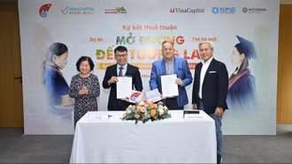 Hàng chục tỷ đồng tiếp sức cho nữ sinh dân tộc thiểu số