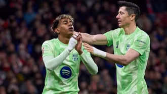 Yamal và Lewandowski nhận án phạt, HLV Hansi Flick bị cấm một trận