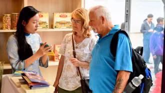 Việt Nam hút khách châu Âu nhờ chính sách miễn thị thực