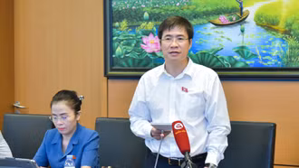 Thu hút sinh viên giỏi nhưng lương khởi điểm không đủ mua cặp vé xem ca nhạc