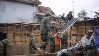 Thủ tướng: Xây nhà cho người dân thiệt hại do thiên tai là mệnh lệnh từ trái tim