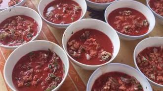 2 người tử vong sau khi ăn tiết canh tại quán trong thôn